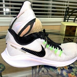 Nike Vomero Running Shoes